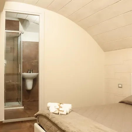 Little House Bed & Breakfast