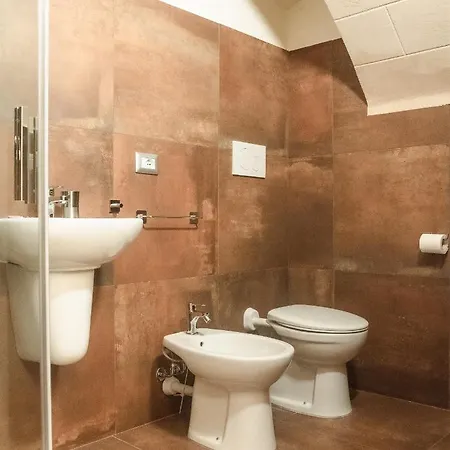 Little House Bed & Breakfast 3*