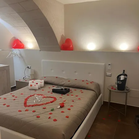 לינה וארוחת בוקר Little House