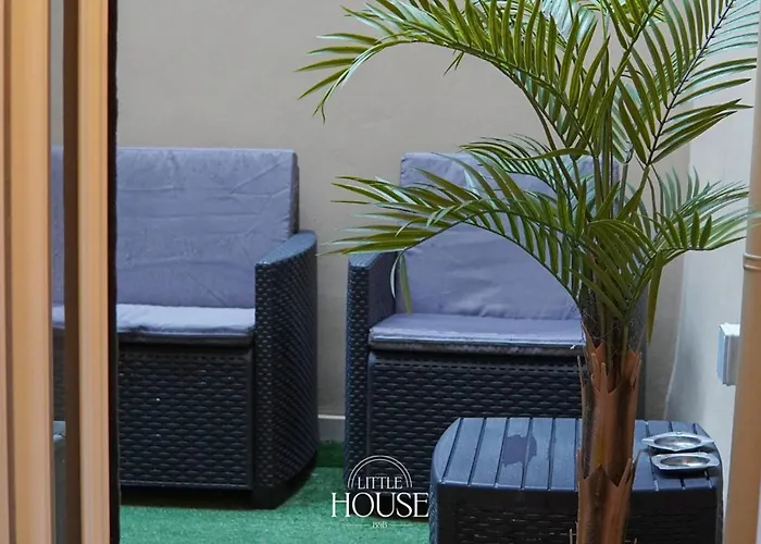 Bed & Breakfast Little House